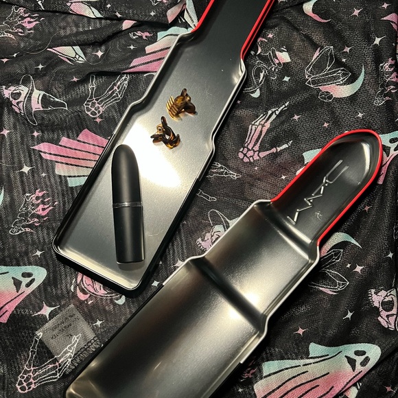 MAC Red Lipstick Tin - Picture 2 of 2